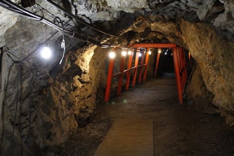 Japanese War Tunnels .